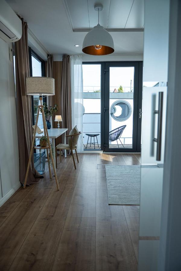80Qm Privates Hausboot In Hamburg-Mitte 호텔 외부 사진