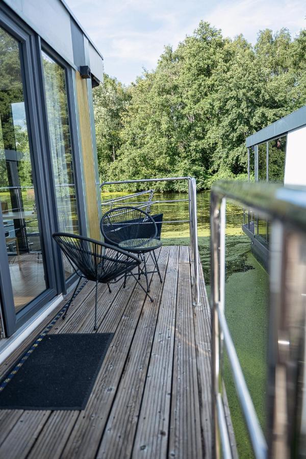 80Qm Privates Hausboot In Hamburg-Mitte 호텔 외부 사진