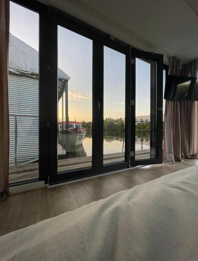 80Qm Privates Hausboot In Hamburg-Mitte 호텔 외부 사진